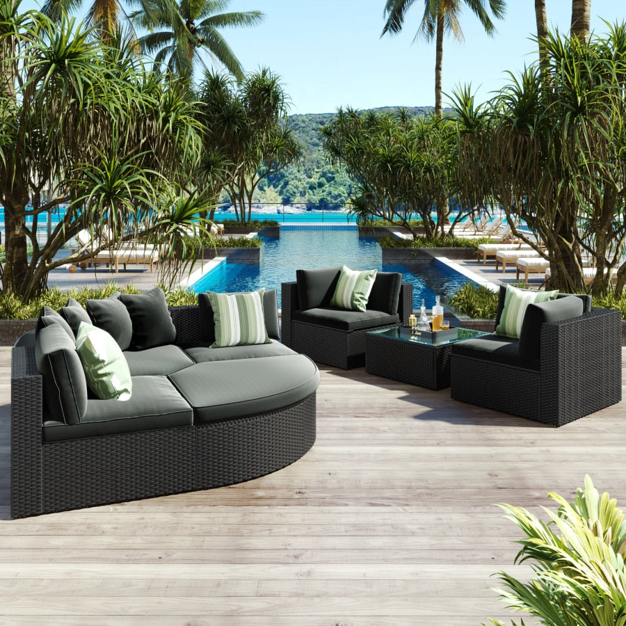 7-piece Outdoor Wicker Sofa Set w/pillows